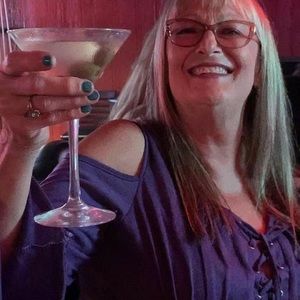 Meet your Posher, Cindy